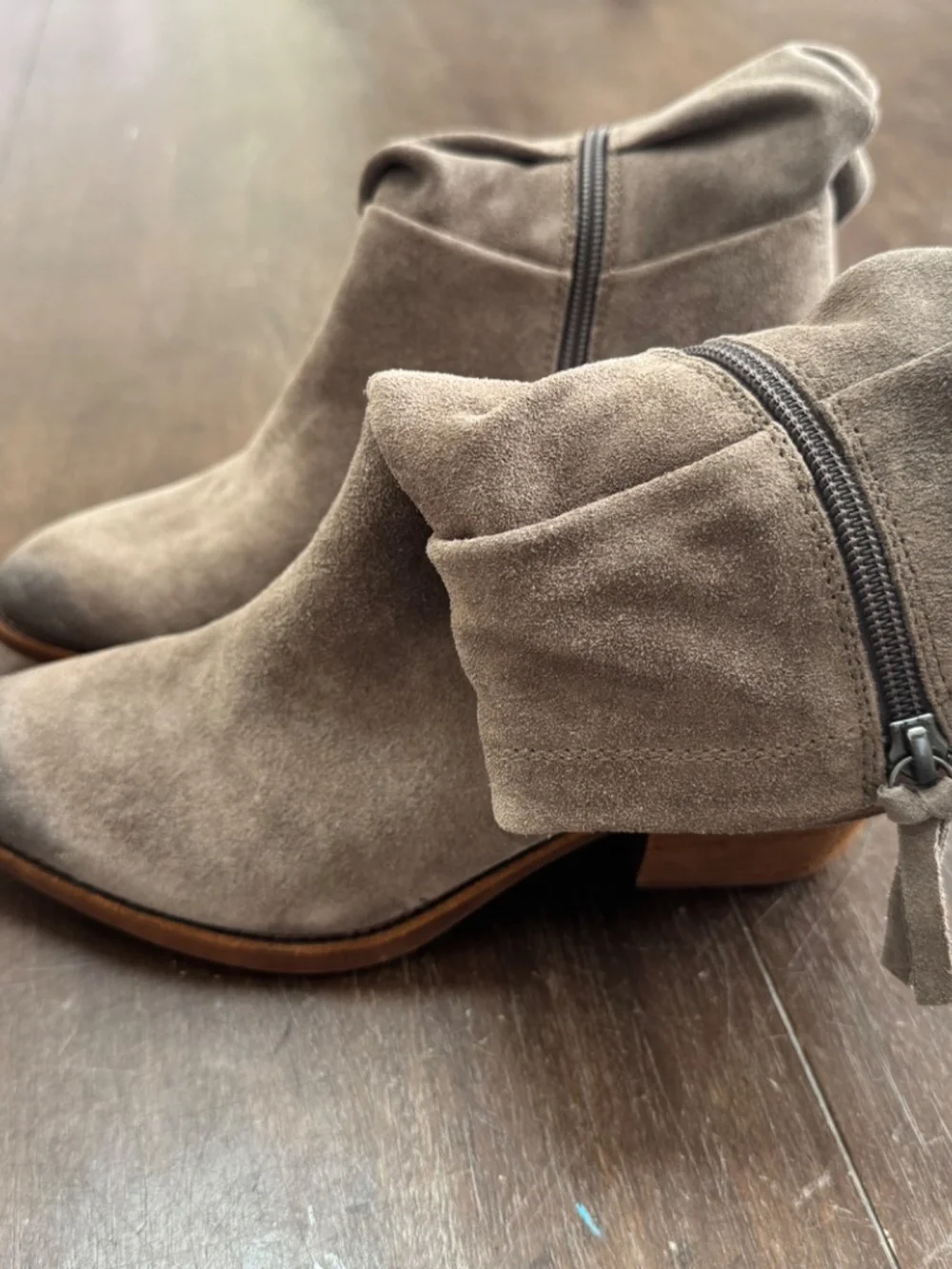 NWT western-style boots